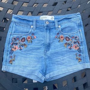 Amercrombie & Fitch Floral Embroidered High Rise Shorts